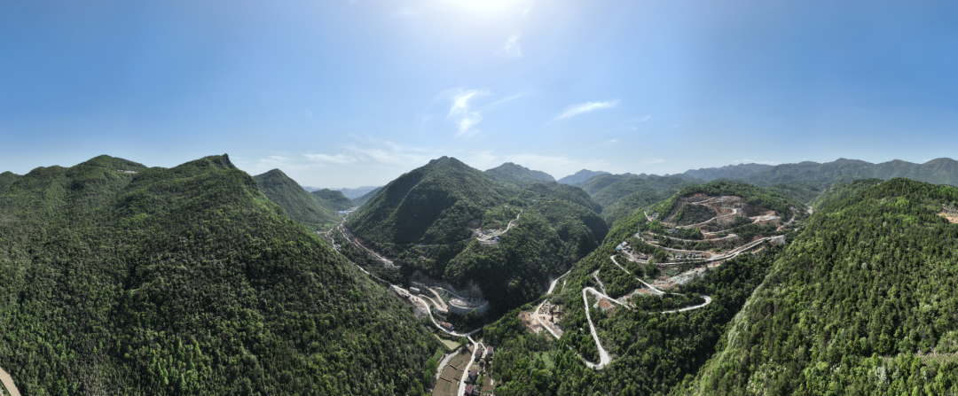 展现施工“奇效”！必发智能旋挖钻机强势助力炉慈高速公路建设