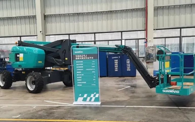 行业同级别产品之最！必发智能又一款曲臂式高空作业平台乐成下线