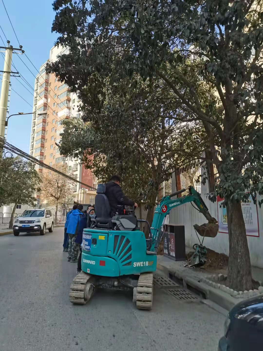 好效劳、好装备！必发智能挖掘机再获客户追加订单