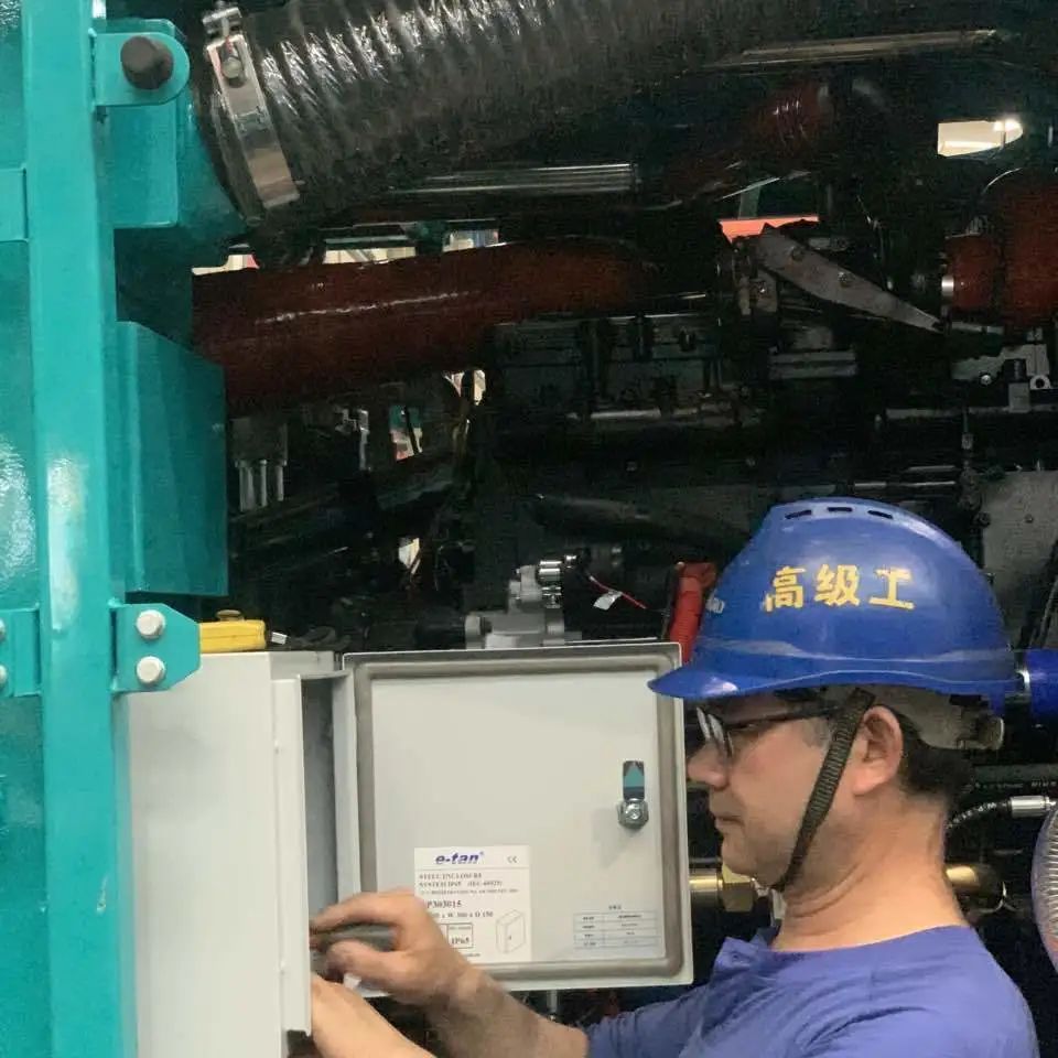 将斗争举行究竟！致敬必发劳动者