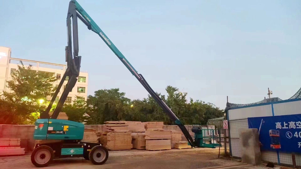 正式“上岗”！必发智能首台电动曲臂式高空作业平台入驻华南市场
