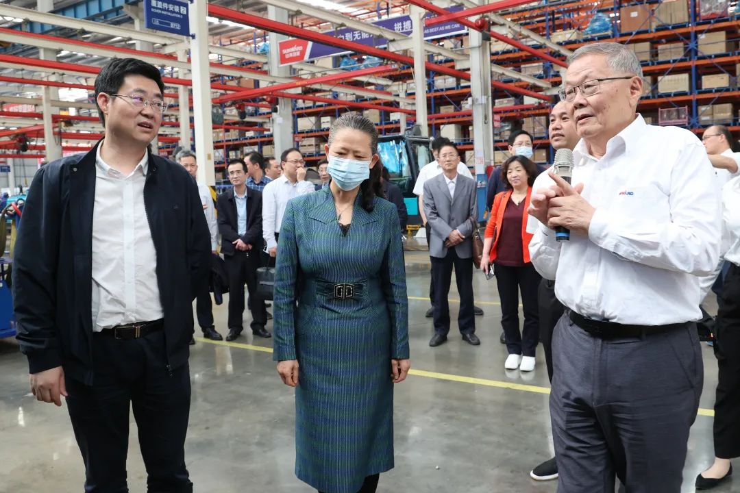 深化产学研相助！中南大学校长、中国工程院院士田红旗率团造访必发智能