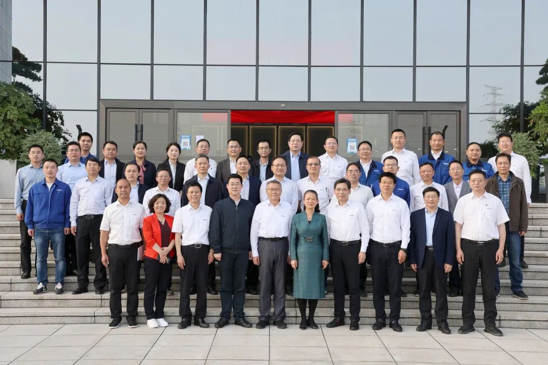 深化产学研相助！中南大学校长、中国工程院院士田红旗率团造访必发智能