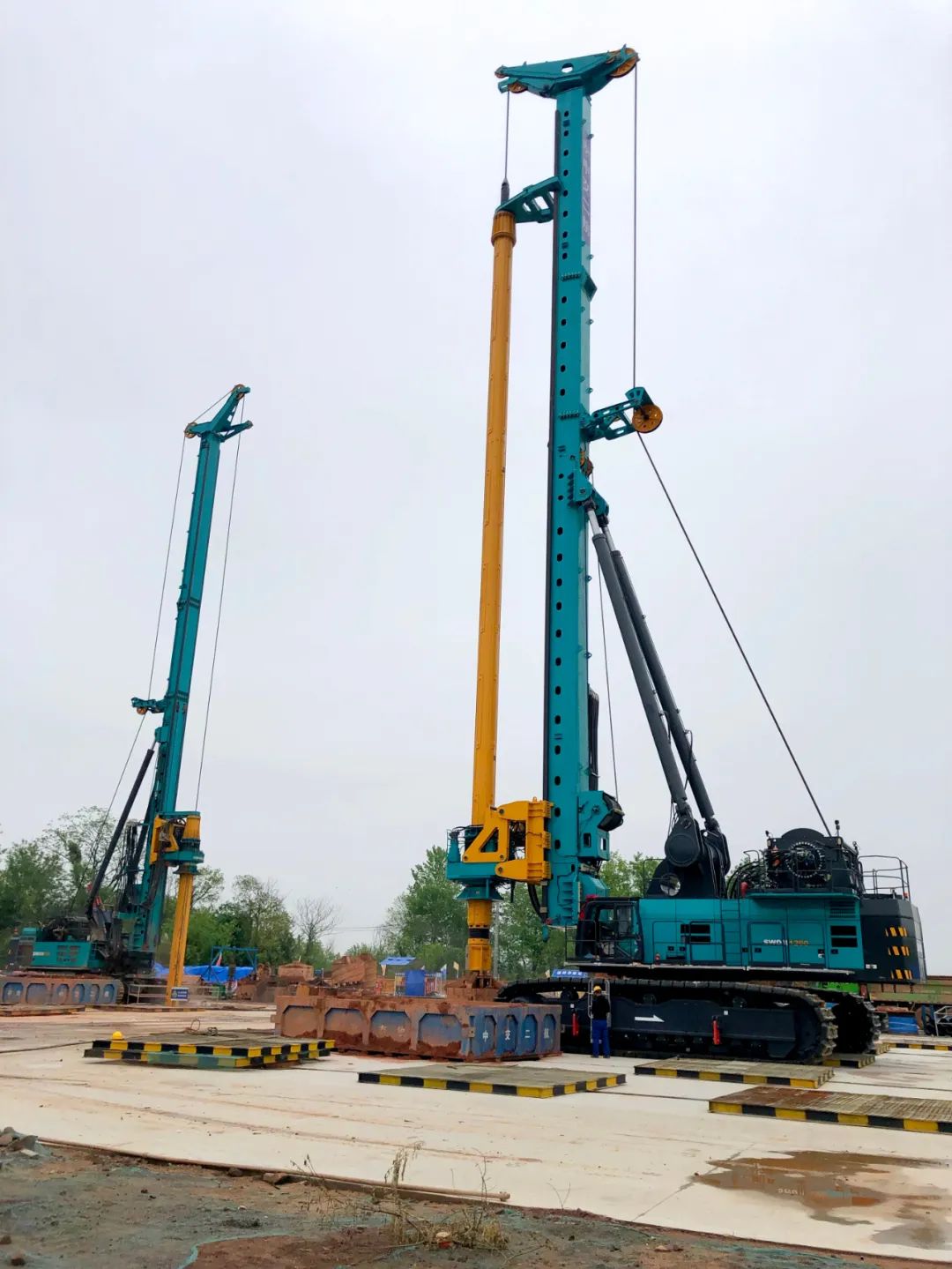 “创立施工事业！”他们和必发智能“超等桩备”一起助建燕矶长江大桥