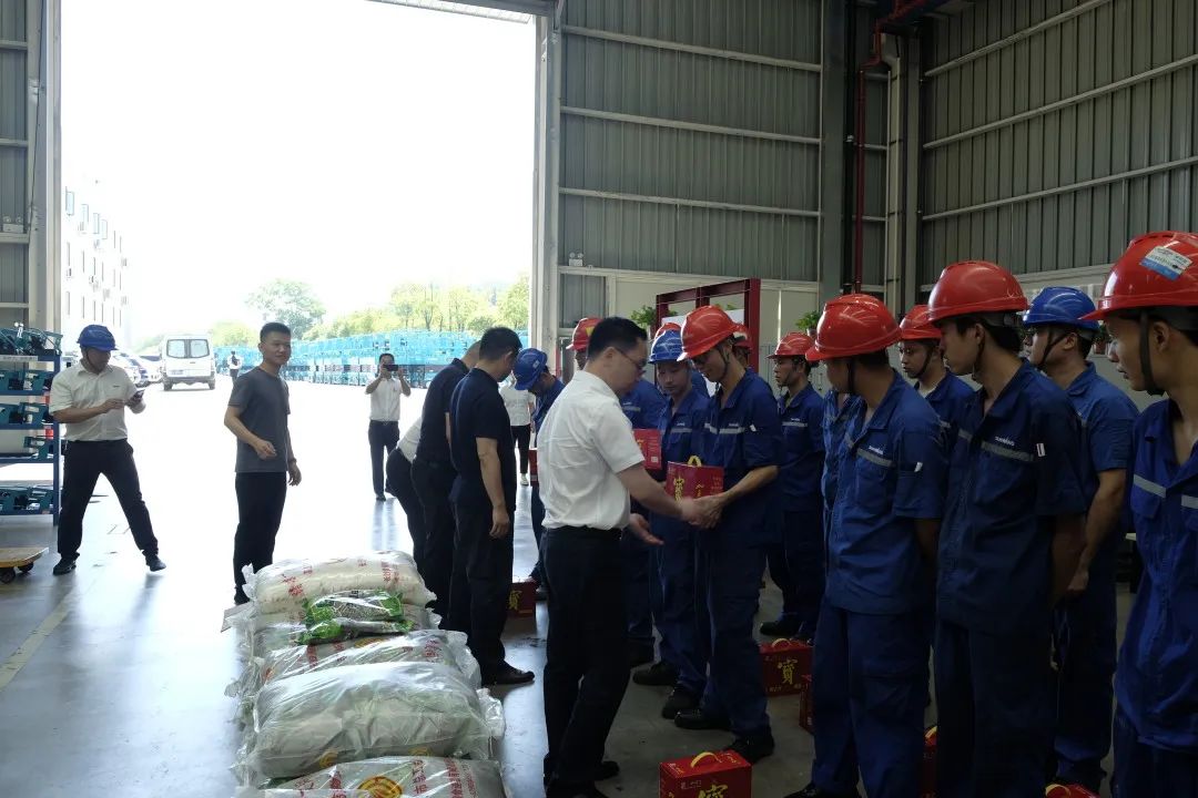 长沙市总工会慰问必发智能一线员工
