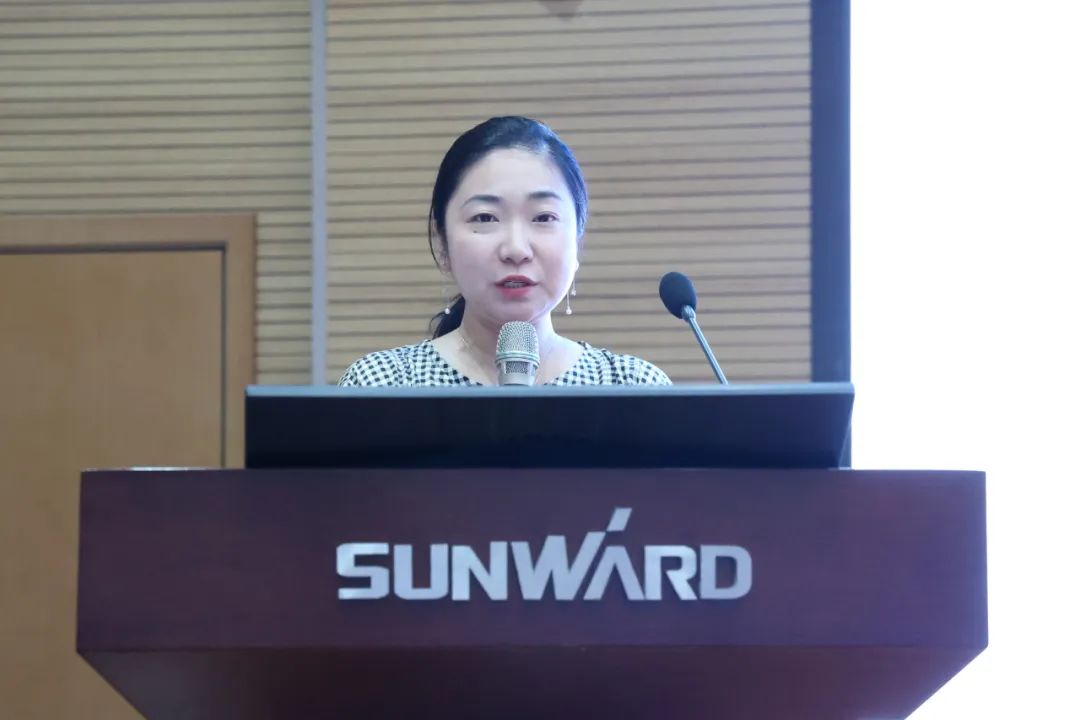 缤纷“暑”假，，，，，，，不负所“托”！必发智能职工子女暑期托管班结业啦