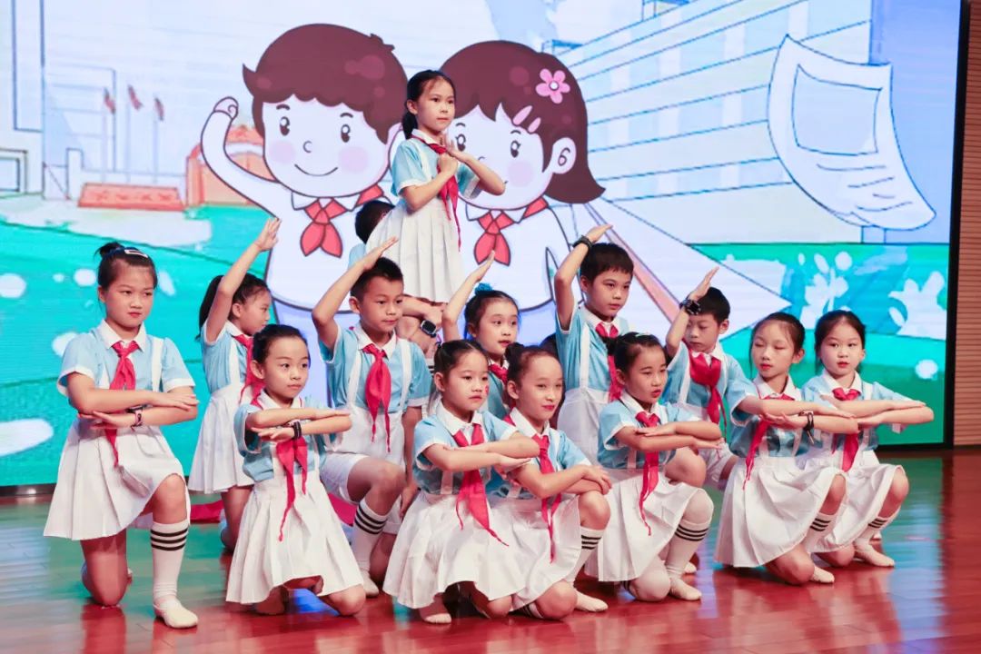 缤纷“暑”假，，，，，，，不负所“托”！必发智能职工子女暑期托管班结业啦