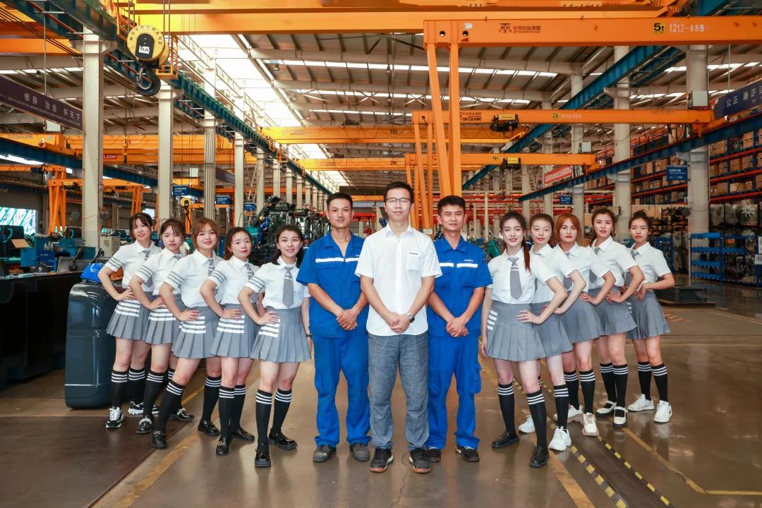 又酷又辣又炫！必发智能第二届挖机废物来了