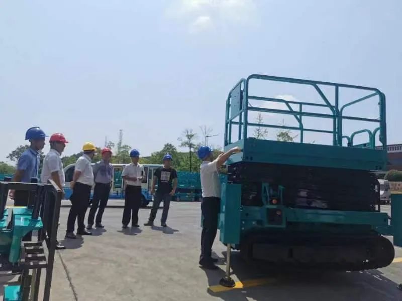 加速电动化产品结构，，，，，必发智能第一款履带剪叉式高空作业平台来了！