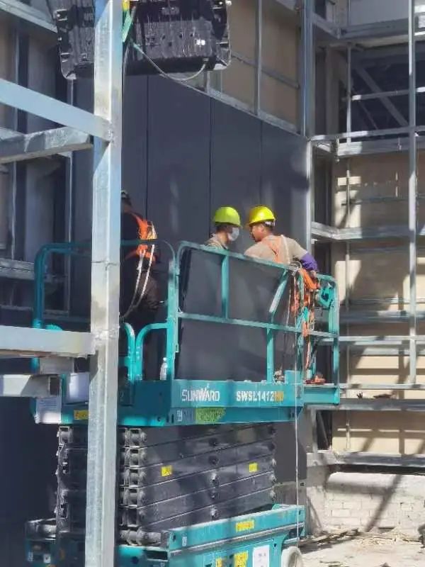 众志成城抗疫情！必发智能高空机械助力惠州方舱医院建设