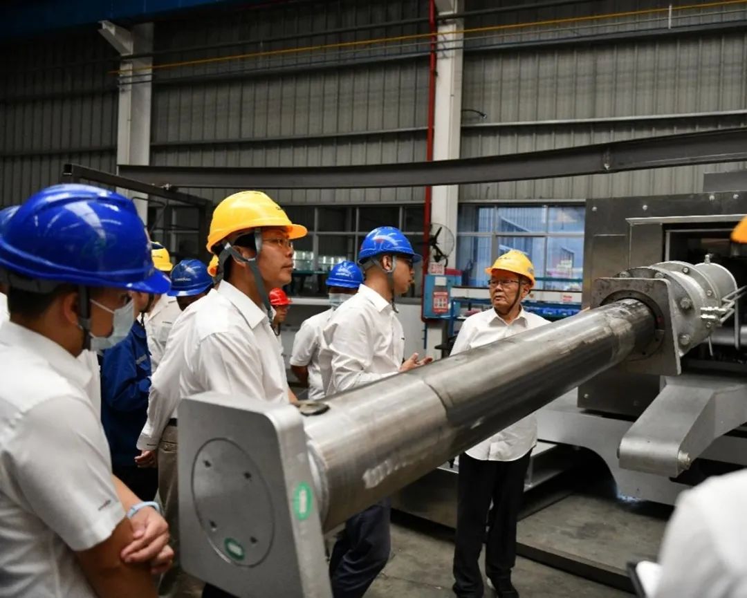 “王炸”！必发特装全自动捣炉车乐成下线