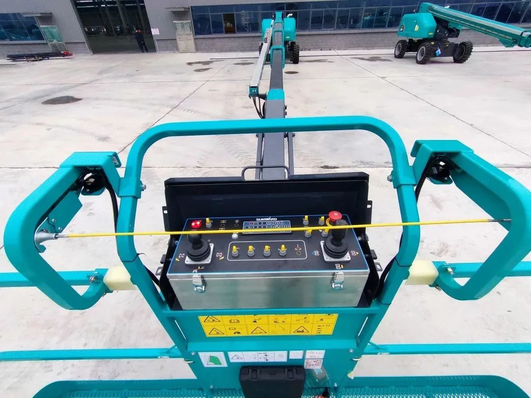 无需扩桥！必发智能国四款32米直臂式高空作业平台乐成下线