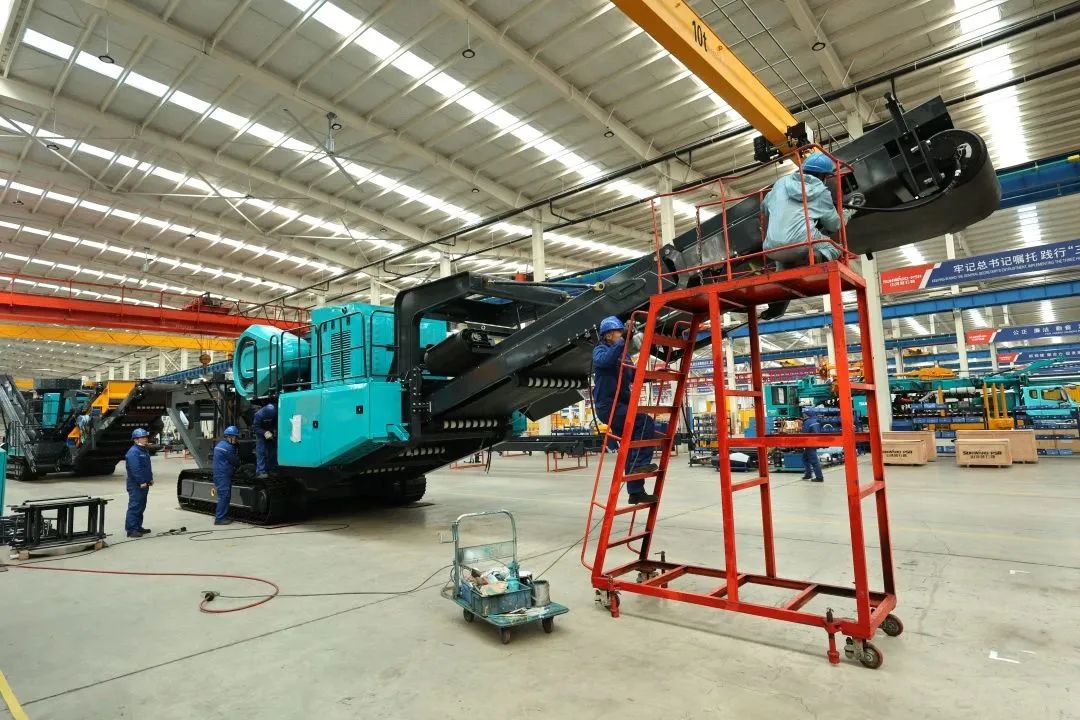 莫道君行早，，，，，，，更有早行人！必发智能癸卯兔年开工大吉