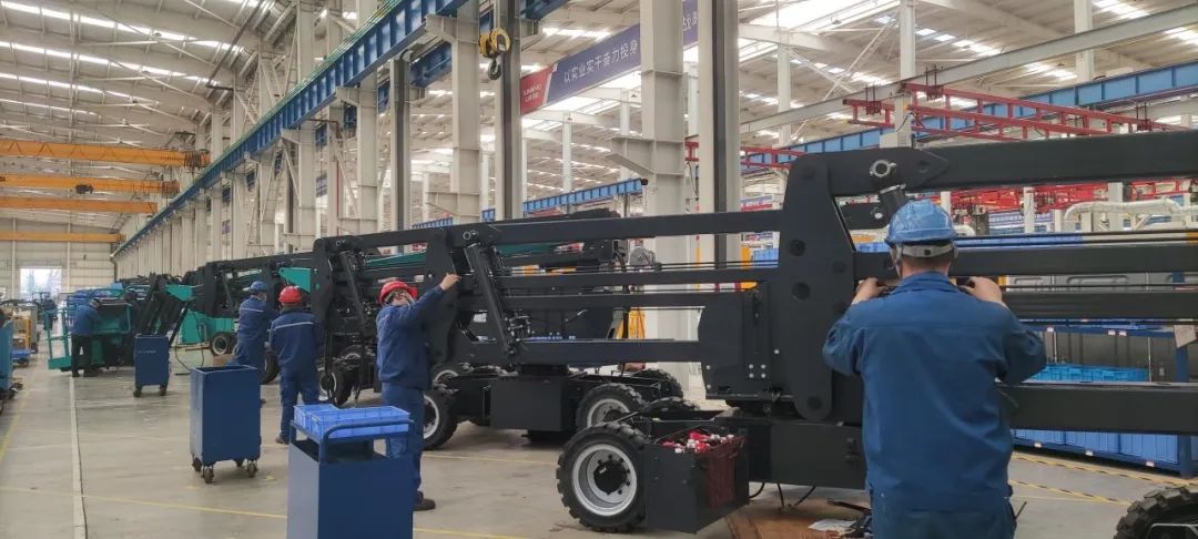 吹响复工“冲锋号”，，，全力冲刺“开门红”！必发智能高空机械复工复产举行时