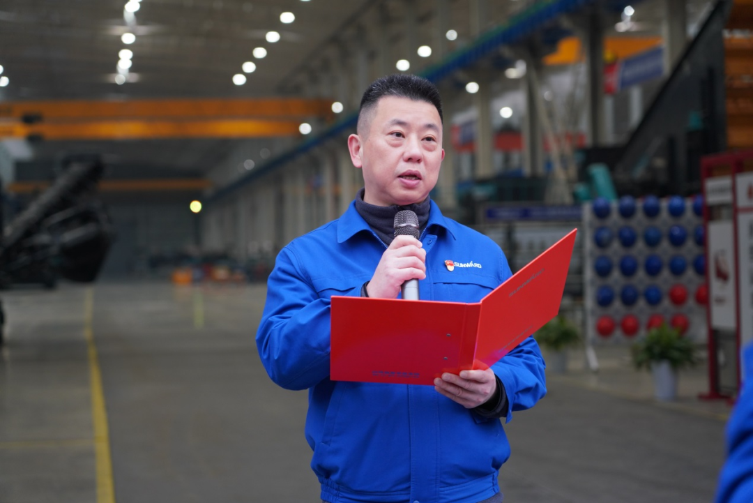 “持证上岗，，，，，成为破碎筛分装备的好管家！”