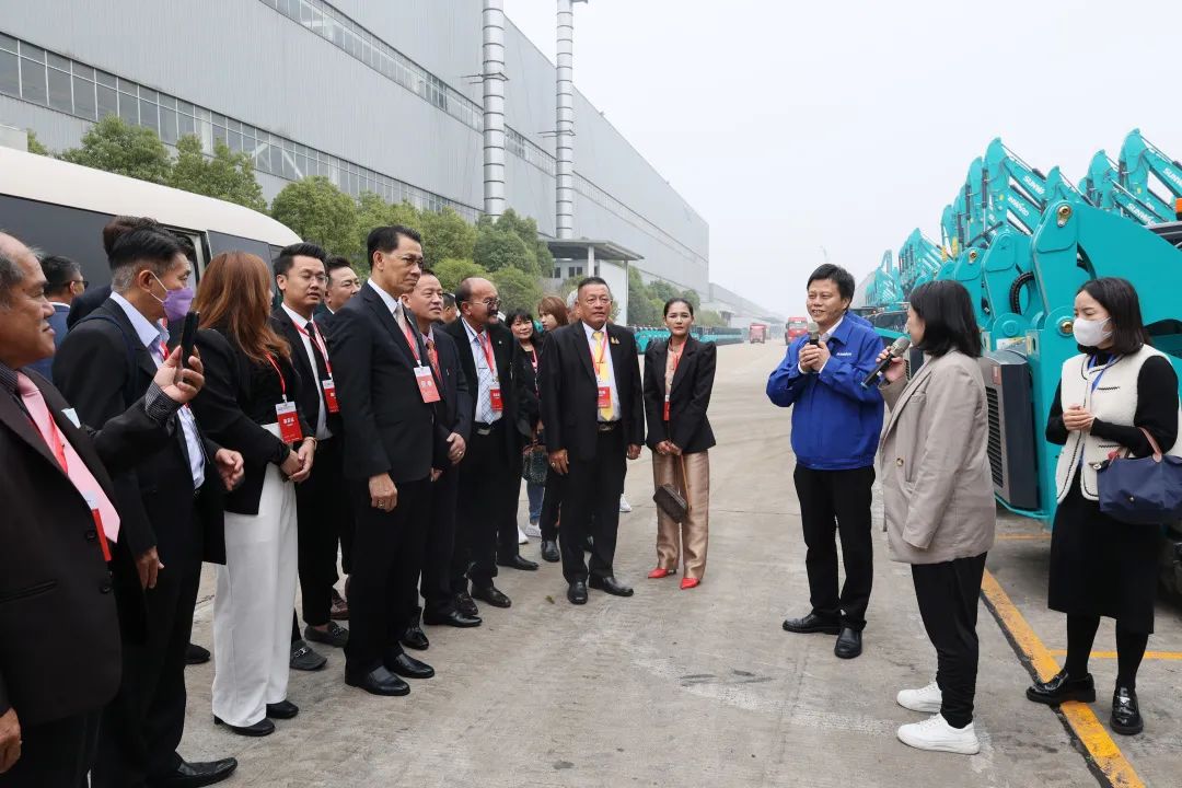 泰国代表团到访必发智能