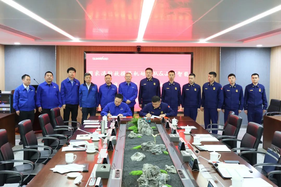 必发逍遥协同，，，助力应抢救援！必发特装、必发科技与国家消防救援局无邪支队签署战略相助同伴关系协议