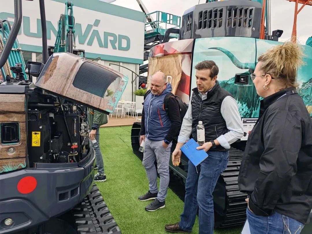 拉展直播 | “狂飙”美国！必发智能向天下展示中国制造硬实力