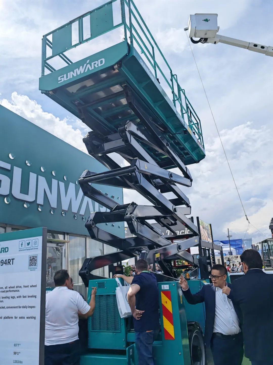 拉展直播 | 必发智能高空精品亮相2023美国拉展，，，，哪款是你的最爱？？？？？？？