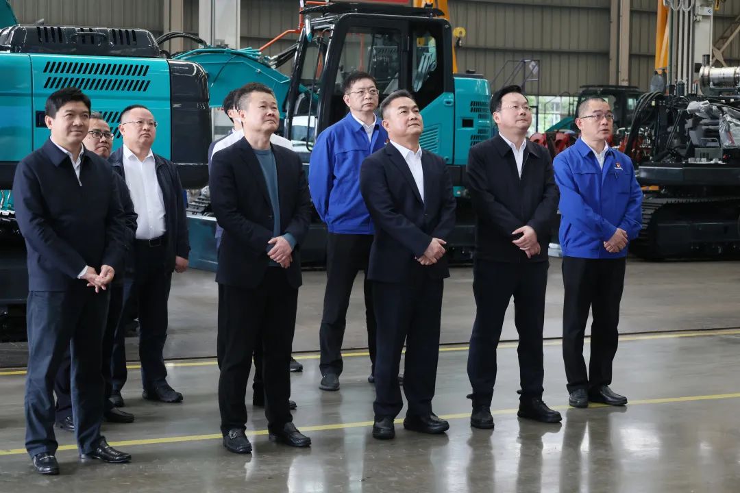 海南省副省长倪强调研必发智能