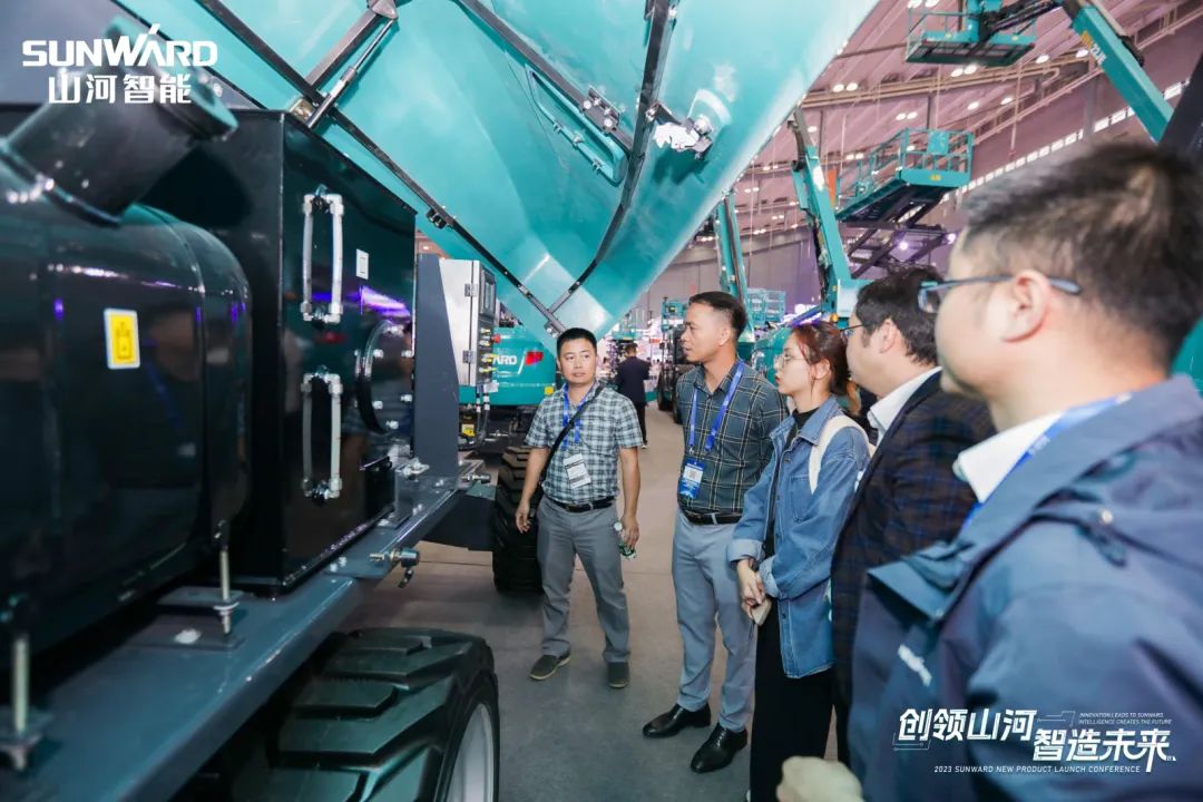 2023 CICEE | 必发智能亮相2023长沙国际工程机械展！智能化、电动化产品站C位