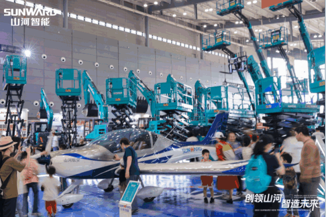 闪灼2023 CICEE！看必发智能“明星产品”有多“炫”