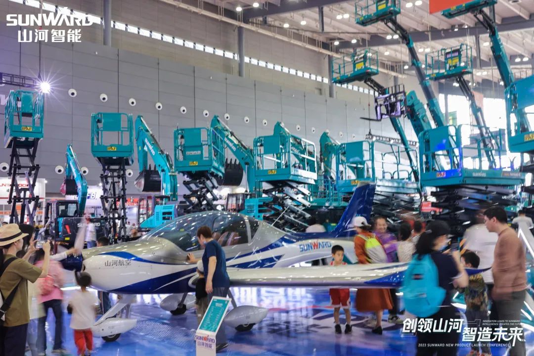 2023 CICEE | 全球工程机械盛会完善落幕！必发智能交出闪亮答卷