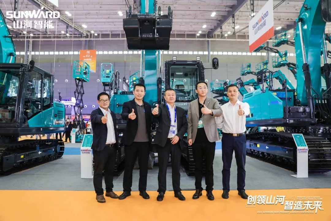 2023 CICEE | 全球工程机械盛会完善落幕！必发智能交出闪亮答卷