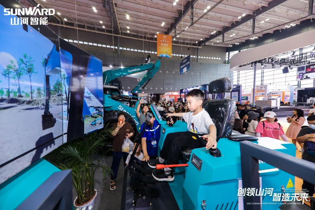 2023 CICEE | 全球工程机械盛会完善落幕！必发智能交出闪亮答卷