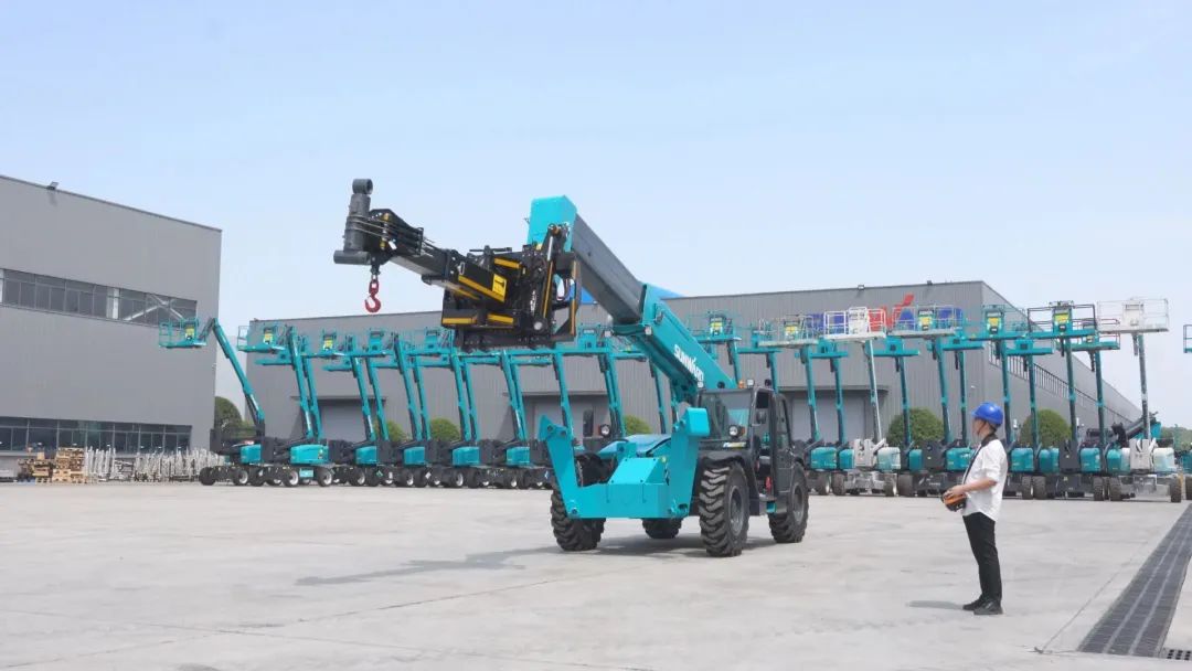 独家定制！必发智能油缸替换机械人顺遂下线