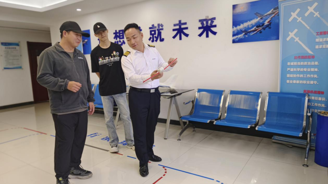 湖南必发通航获CCAR-141部民用航空器驾驶员学校运行及格证