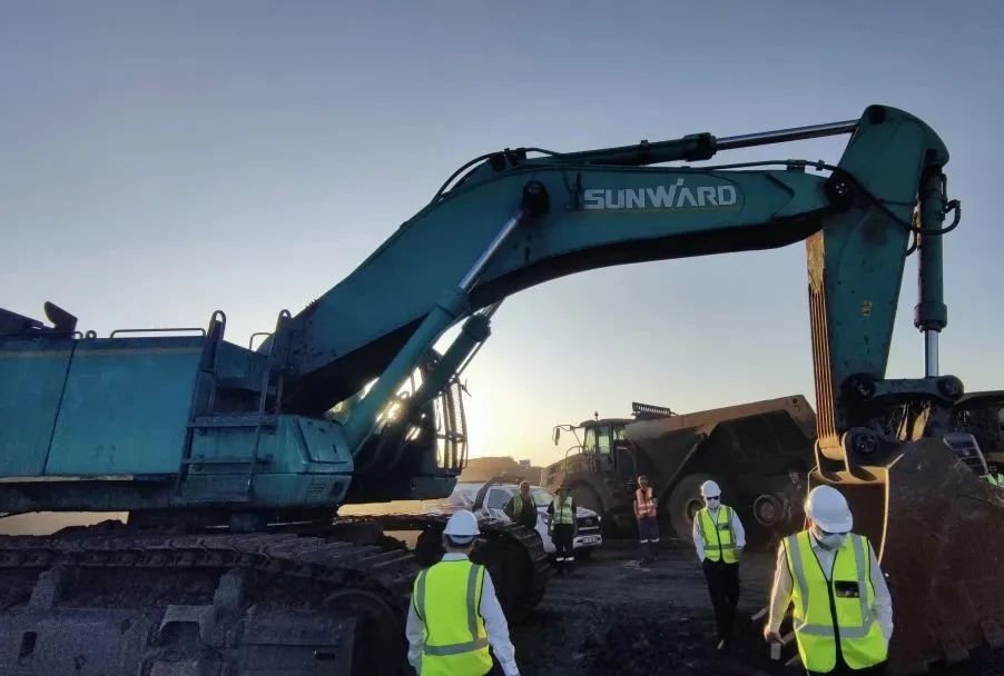 上岸南非，，，，，，，必发智能新型凿岩利器交付客户