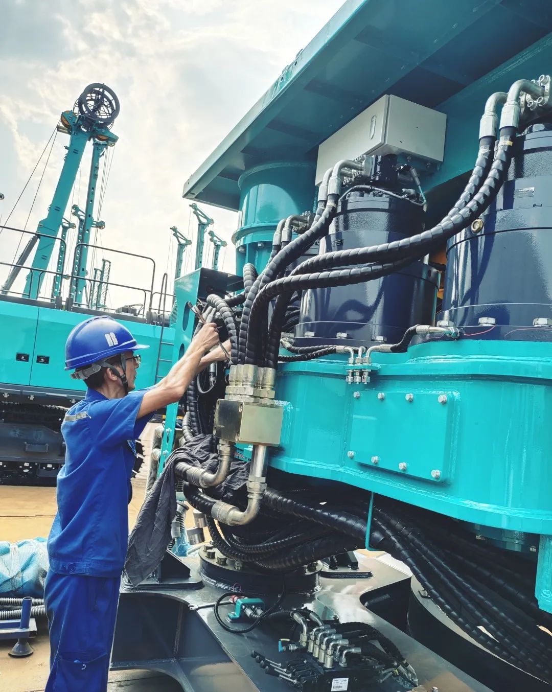 劳动庆幸，，，，创立伟大！纪录那些通俗且伟大的劳动瞬间