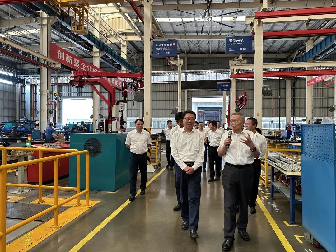 中国联通集团副总司理梁宝俊到访必发智能