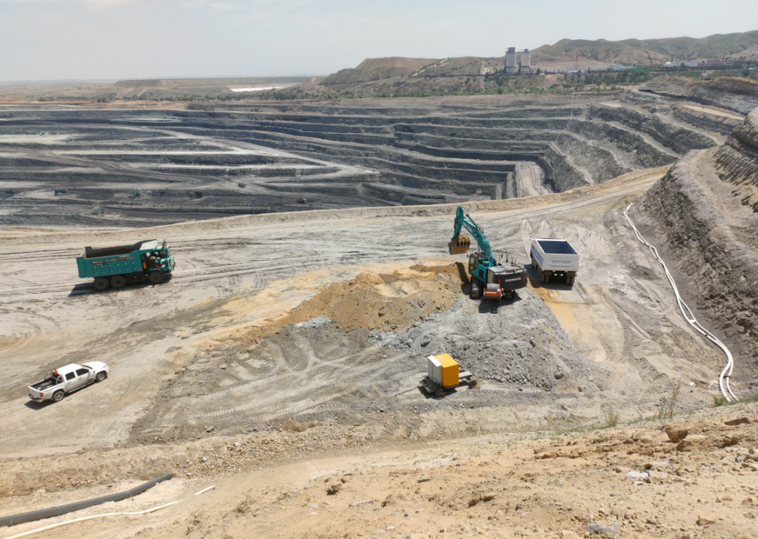 加码绿色矿山！“必发绿”亮相鄂尔多斯市煤矿三化融合现场推进会