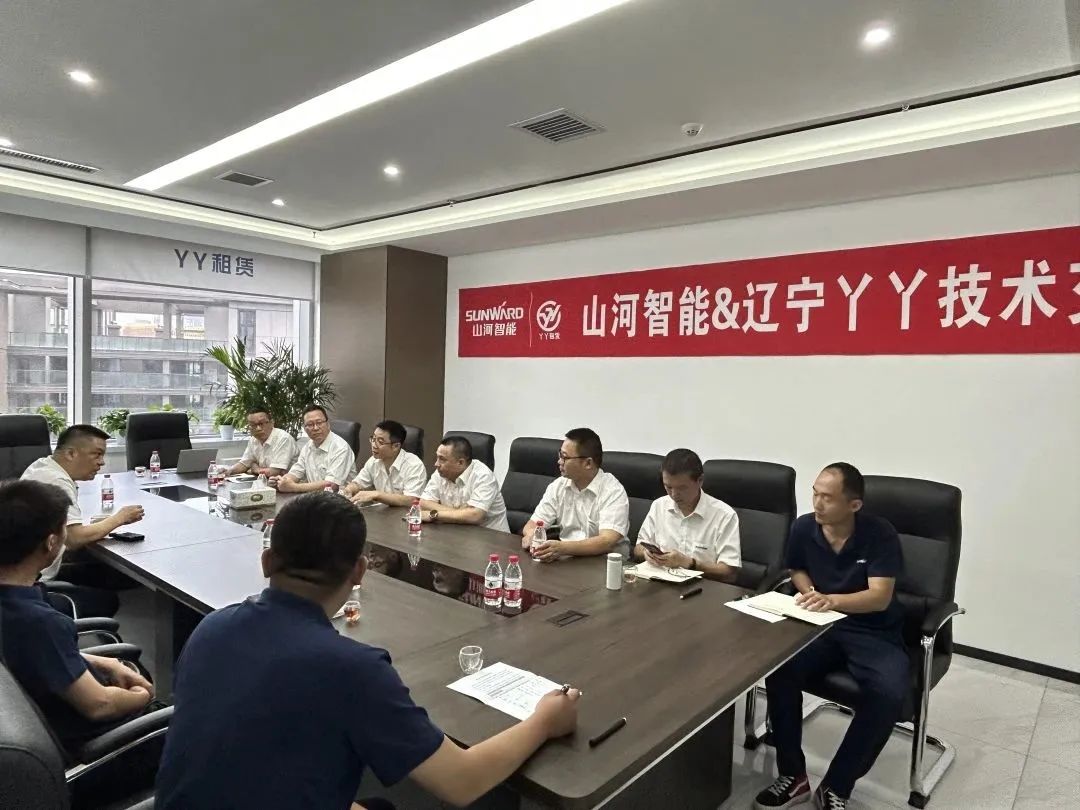 谛听客户心声！必发智能高空机械“效劳万里行”走进东北