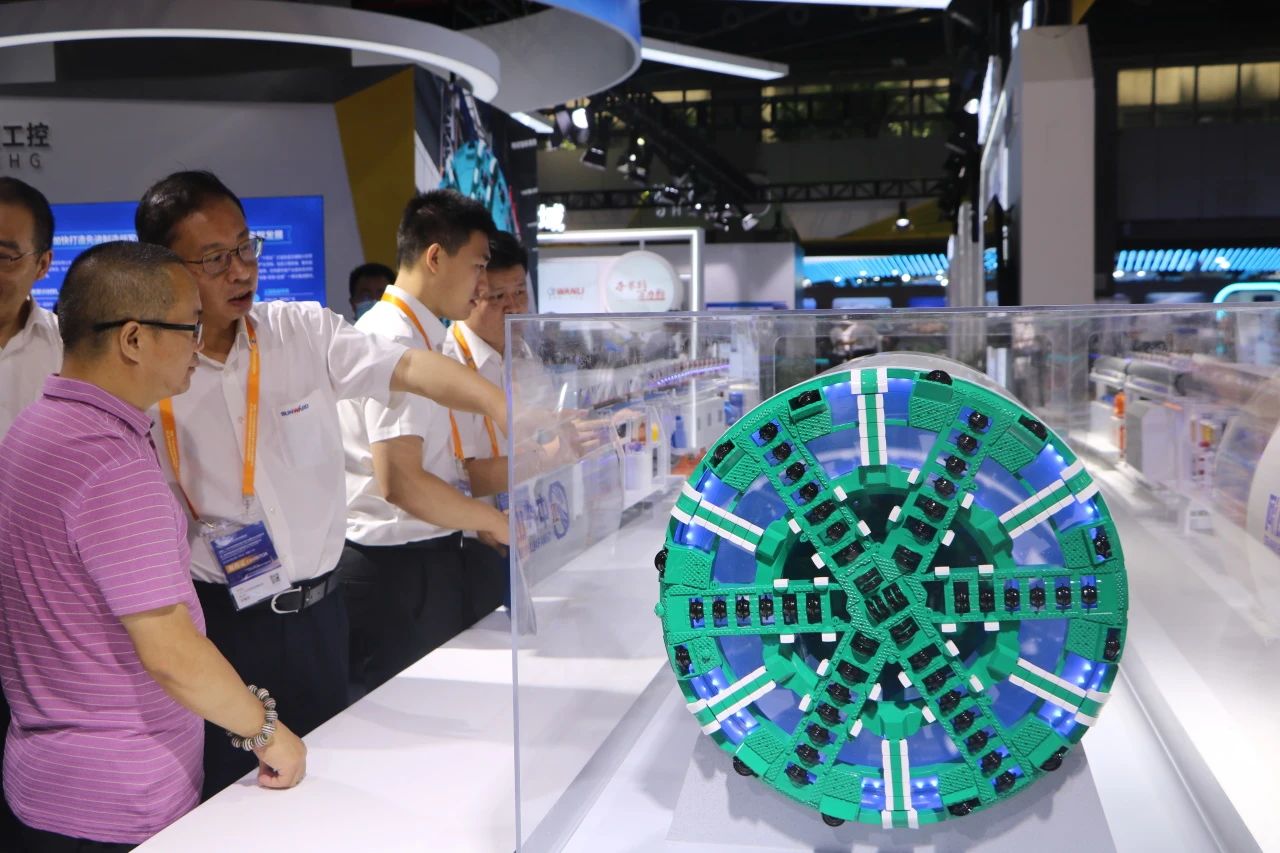 中铁必发亮相首届广州大湾区国际轨道交通工业生长论坛暨展览会