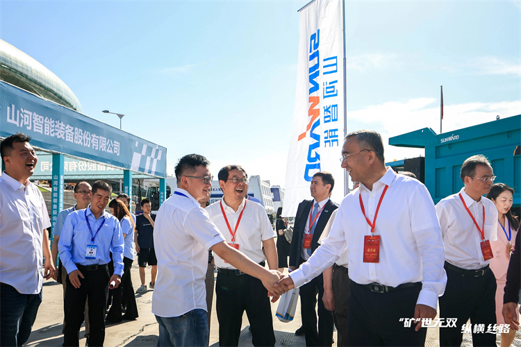 “矿”世无双，，，纵横丝路！必发智能亮相第十三届新疆国际矿业与装备展览会