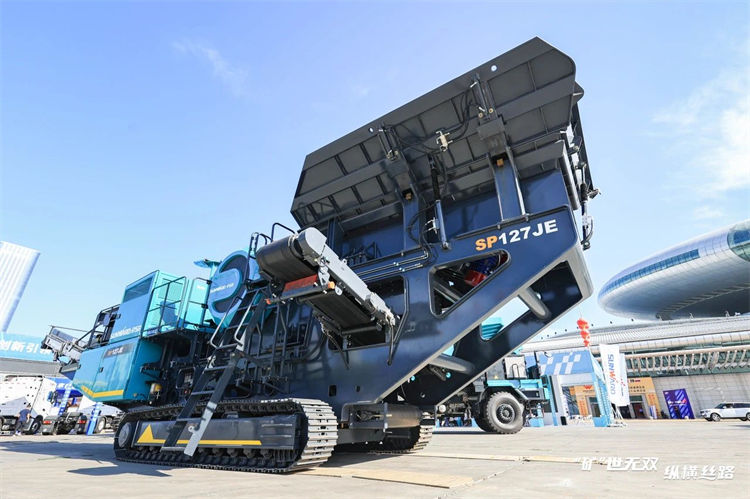 “矿”世无双，，，纵横丝路！必发智能亮相第十三届新疆国际矿业与装备展览会