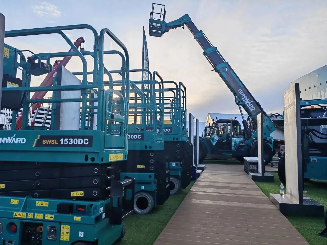 外洋销售同比增添超200%！必发智能高空机械阔步“出海”