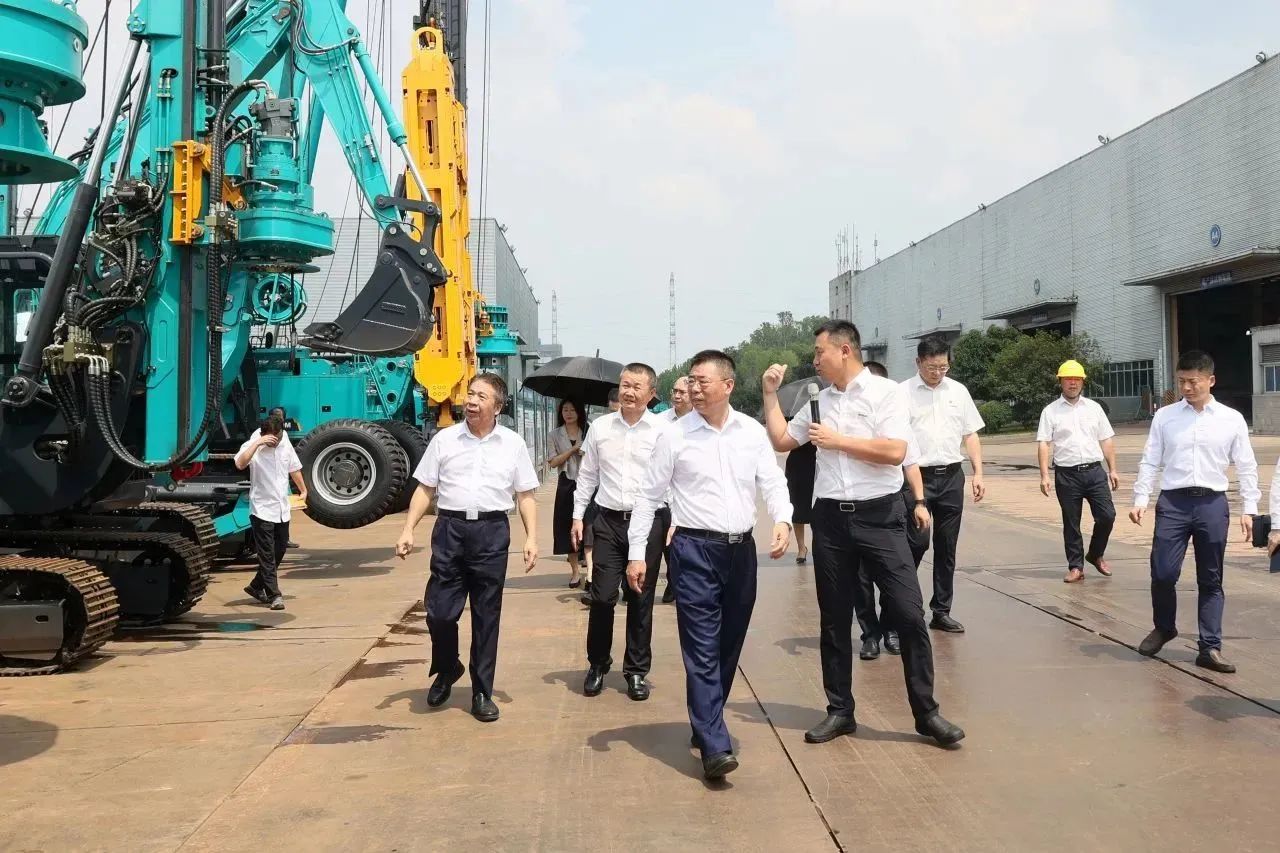 两门第界500强企业董事长同访必发智能