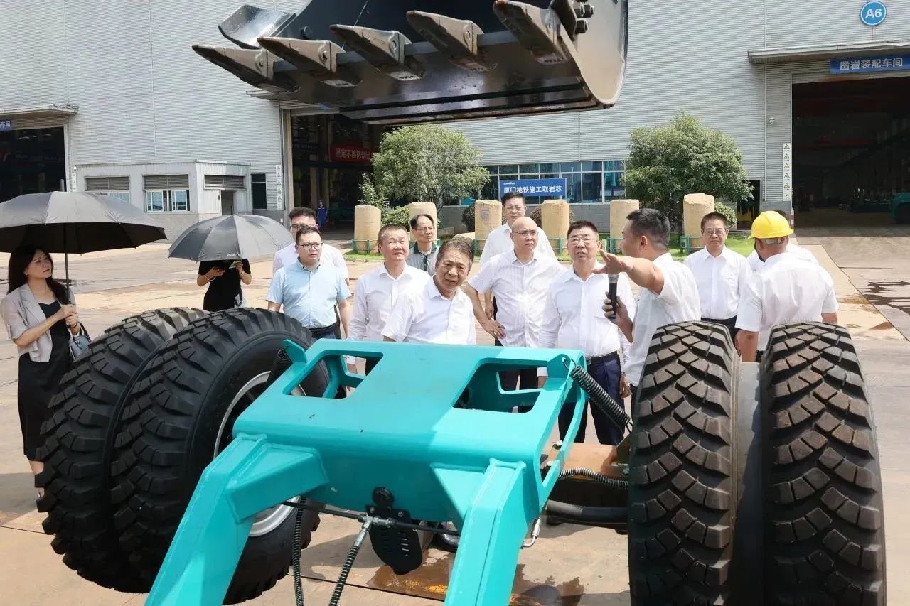 两门第界500强企业董事长同访必发智能