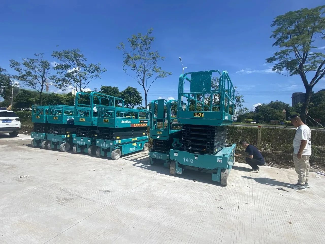 品质必发，，，，，，专心折务！必发智能高空机械效劳万里行走进华南