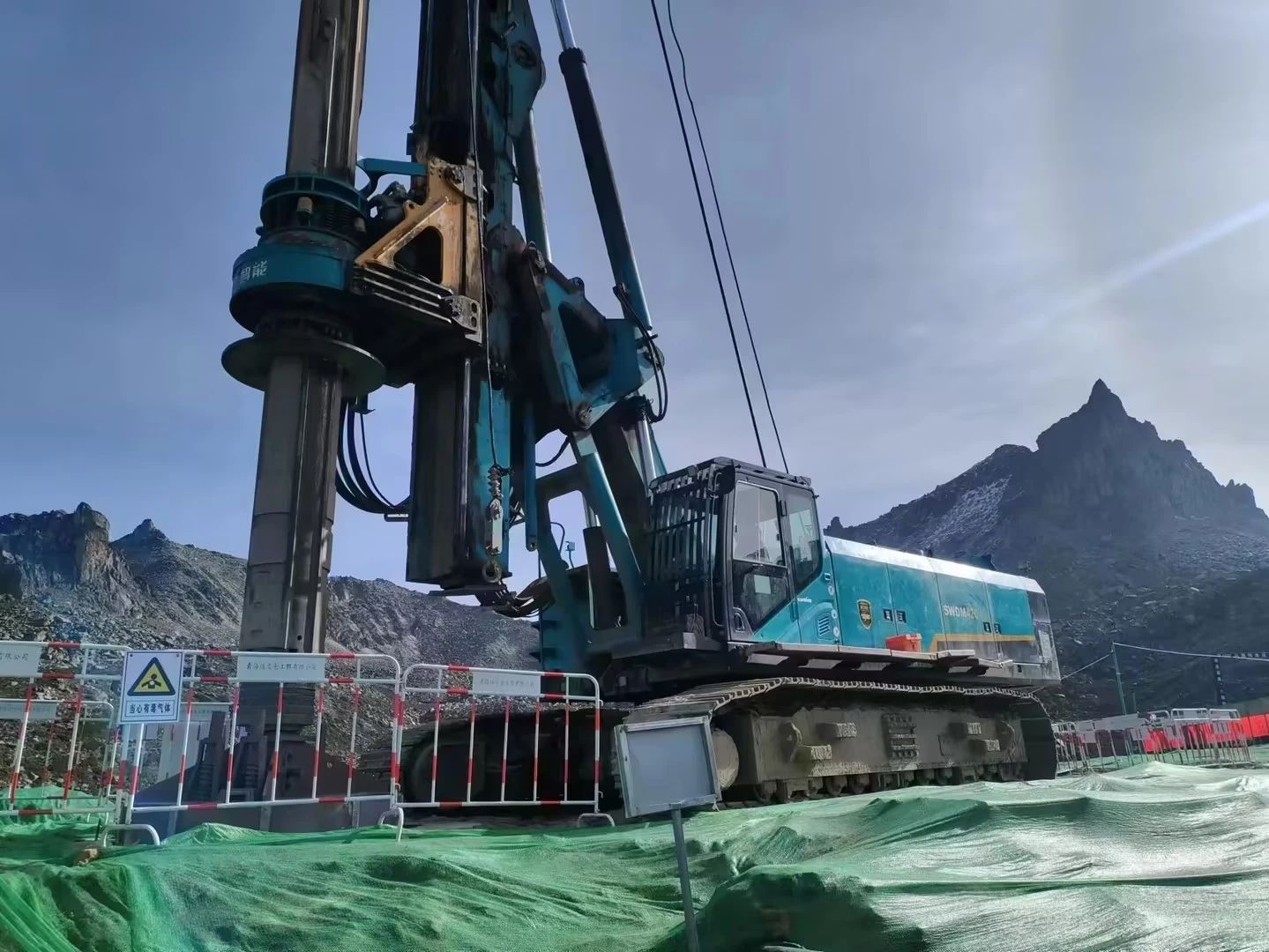 助力天下最高海拔特高压直流输电工程，，，，，，必发智能旋挖钻机展现硬核实力
