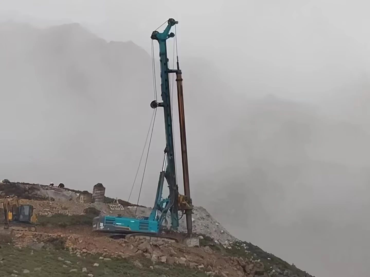 助力天下最高海拔特高压直流输电工程，，，，，，必发智能旋挖钻机展现硬核实力