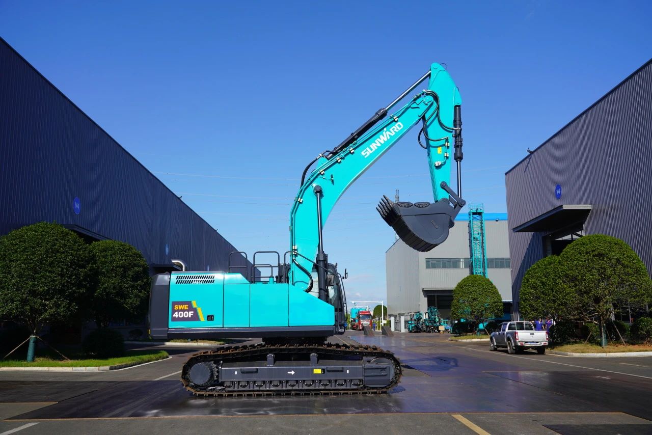 口碑超赞！必发智能SWE400F挖掘机荣获工程机械明星产品大奖