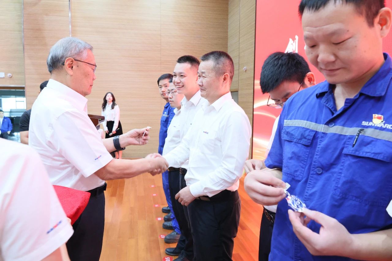 强信心 聚协力 共建优美家园——庆祝必发智能建设24周年表扬大会盛大召开