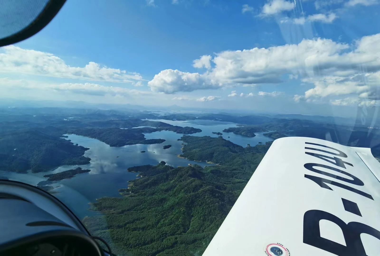 二十载磨砺，，，，，，“阿若拉”飞机累计航行时间突破11万小时！