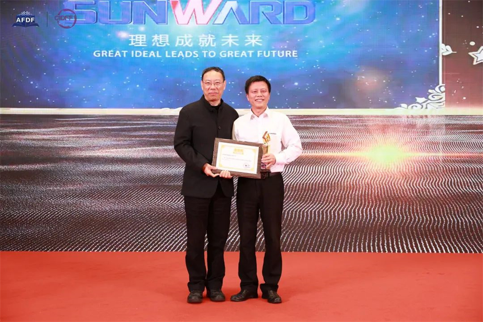 坚持立异，，，赋能工业！必发智能出席第十三届深基础工程生长论坛