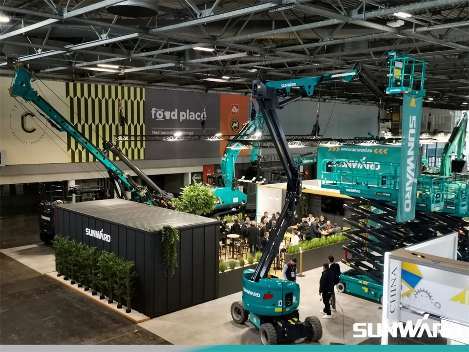 必发智能携立异效果亮相2024年法国巴黎工程机械展